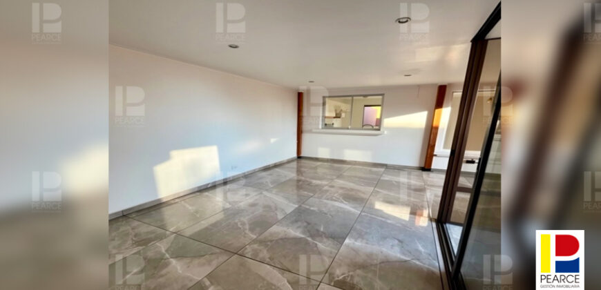 Casa Aislada de 2 Pisos en Venta