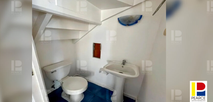 Casa Aislada de 2 Pisos en Venta